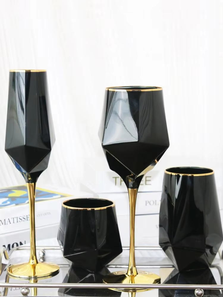 Pure Black Crystal Golden Edge - Wine Whiskey Beer recension och pris